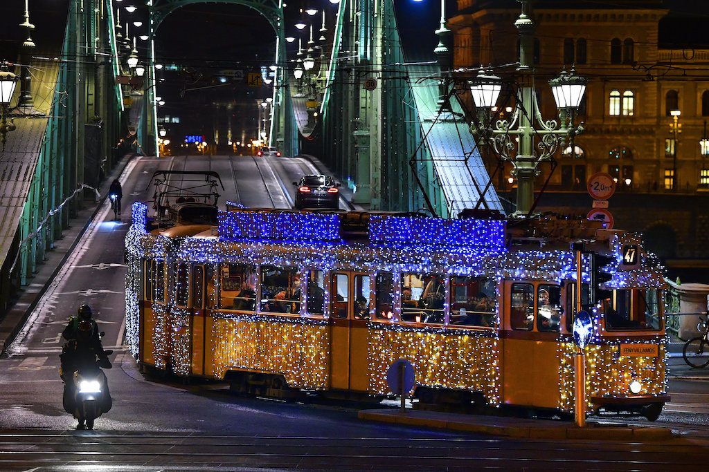 BUDIMPEŠTA ADVENT 2024. Almy Travel